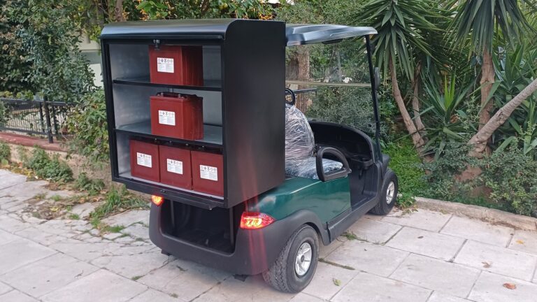 Club Car Precedent 2015 πράσινο ηλεκτρικό golf cart με μαύρη ανοιχτή καμπίνα room service με φορτίο μπαταριών lead acid και ρολό ασφαλείας πίσω